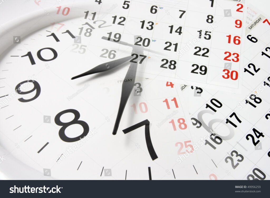 calendario con giorni evidenziati e orologio