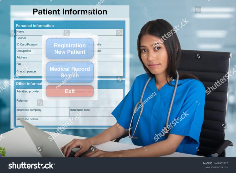 Come Ottenere e Inviare i Certificati di Malattia INPS Online 4 persona che utilizza computer con documenti medici