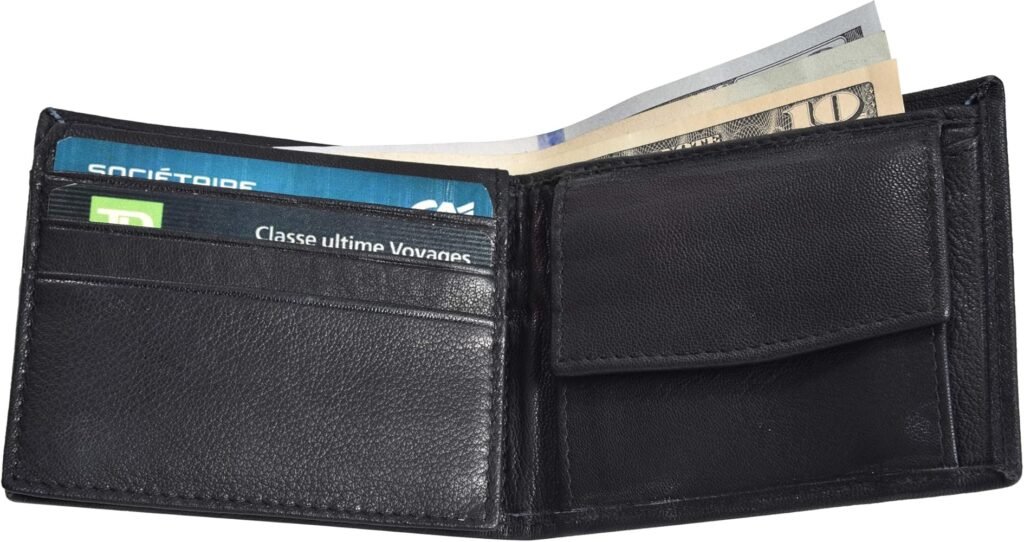 portafoglio con monete e risparmiatori pensierosi