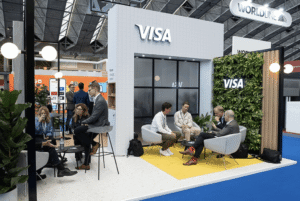 sportello caf acli con personale accogliente